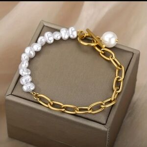 NEW! Asymmetric Faux Pearl & Love  Bracelet